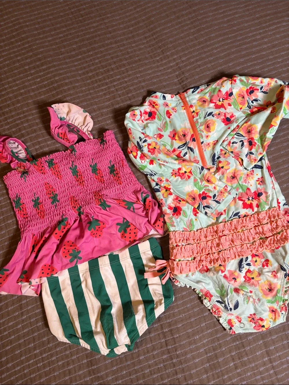 Lot of 2 Swimsuits Sz 2T Hanna Andersson 2 pc & Ruffle Butts 1 pc Rash Guard